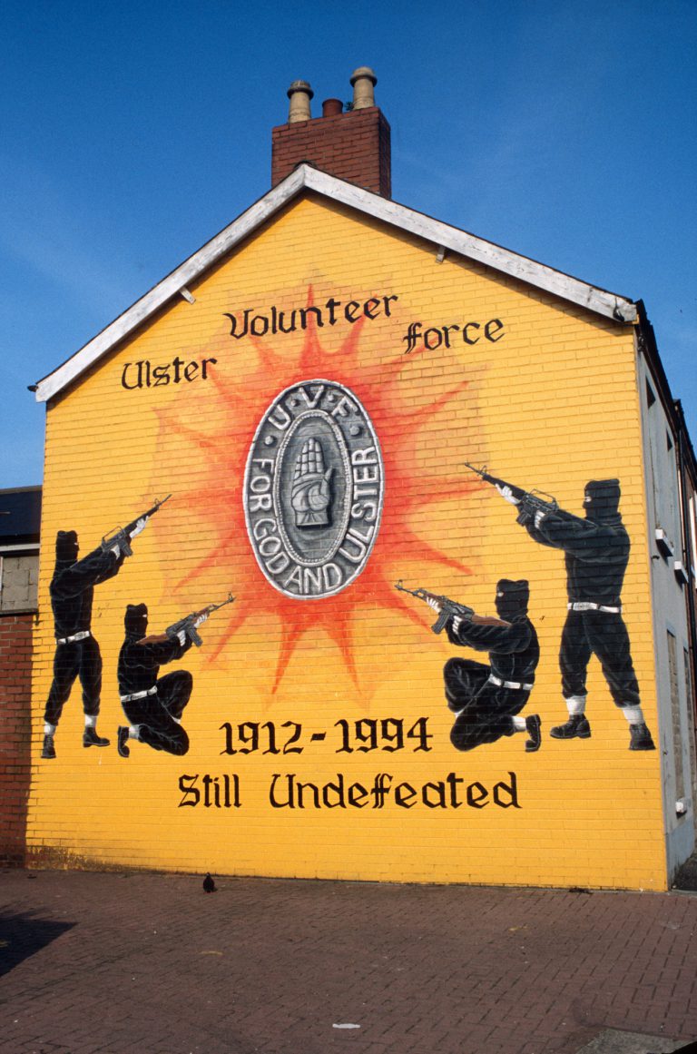 Northern ireland loyalists and nationalists picture